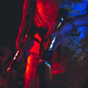 Comment un fouet procure un frisson particulier